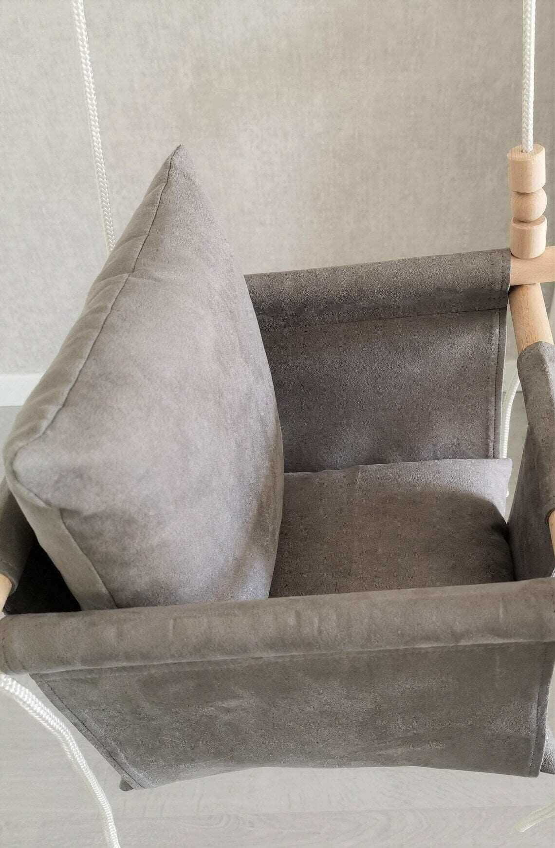 Babyschaukel NUBUCK, Grau, niedrige Rückenlehne.