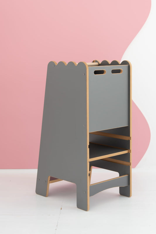 BUBBLE Montessori Lernturm in Grau mit Rüsche als sicherer Kitchen Helper aus Holz
