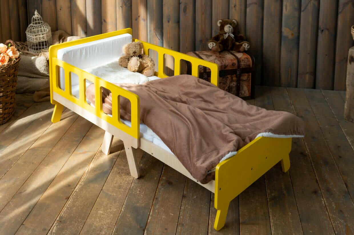 Flexibles Mitwachsendes Kinderbett, Montessori Babybett.