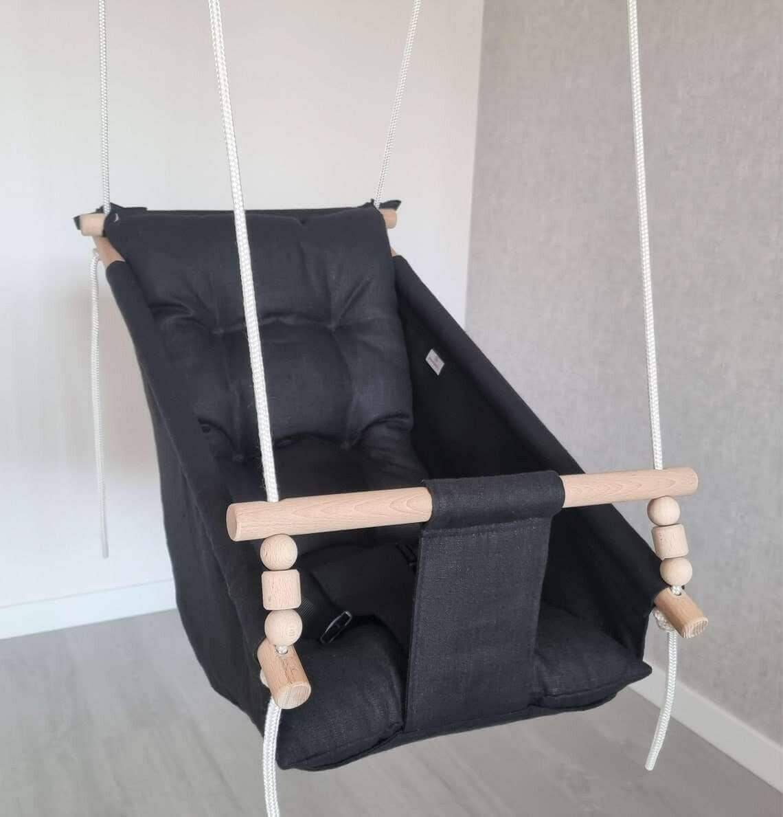 Große Babyschaukel Hängematte aus Leinen, schwarz.
