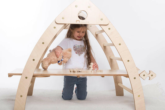Kletterdreieck mit Rutsche, klappbar - Pikler Dreieck mit Schiebe-Rampe.