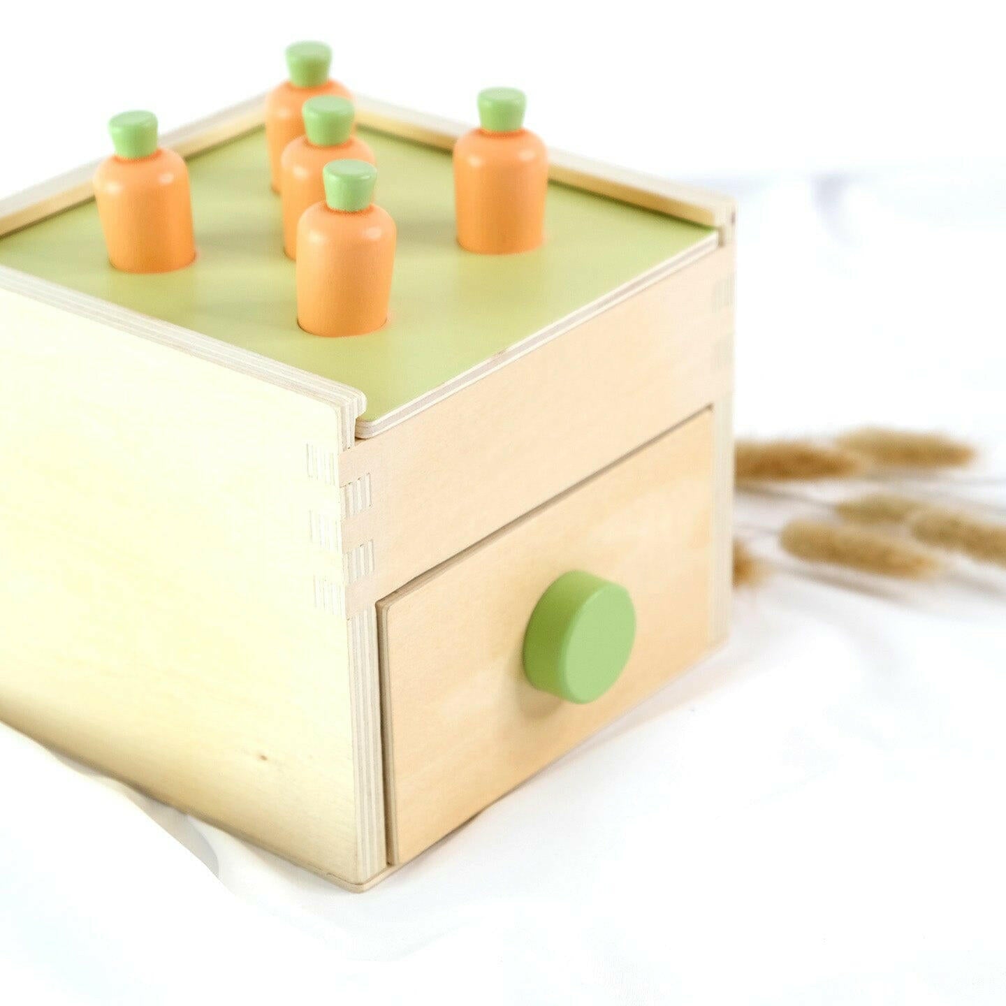 Montessori-Box für Kinder von 18 bis 24 Monaten.