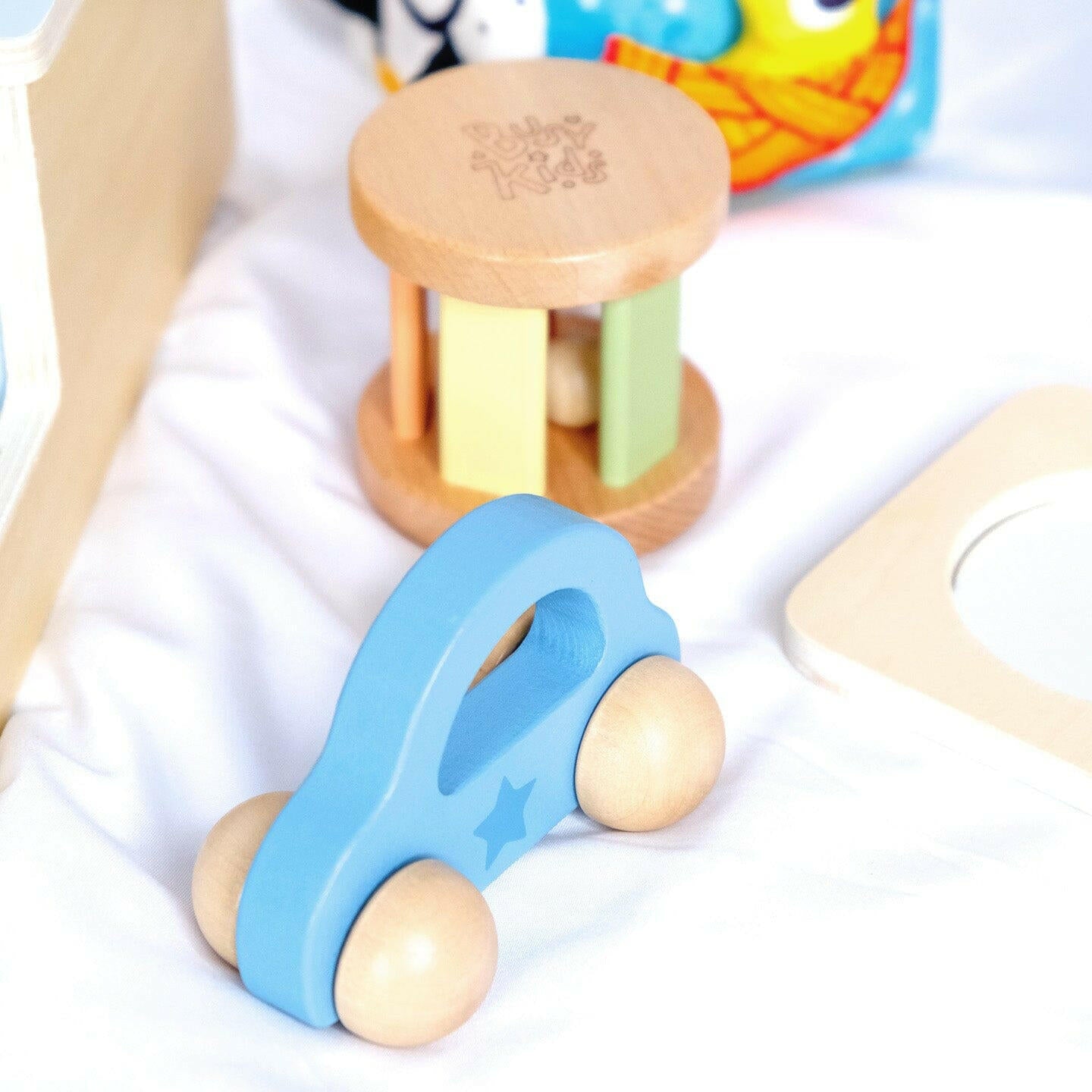 Montessori-Box für Kinder von 6 bis 12 Monaten.