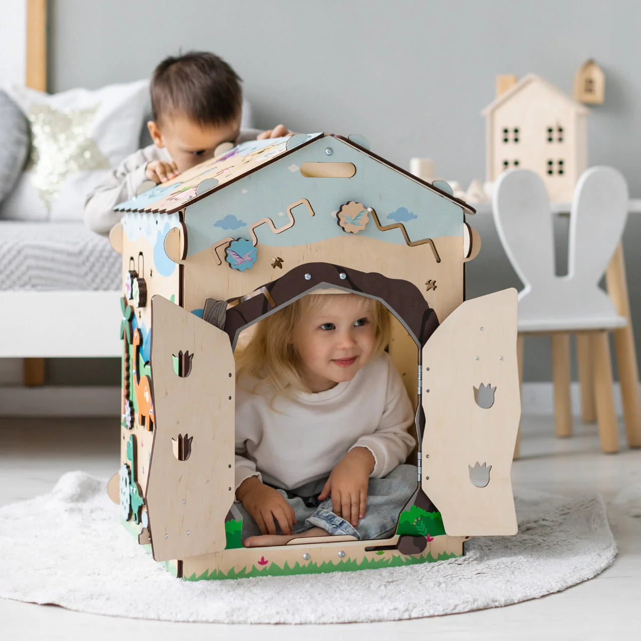 BusyBoard sensorisches Spielhaus Natura Pastell – Limitierte Montessori-Ausgabe mit über 30 Aktivitäten.