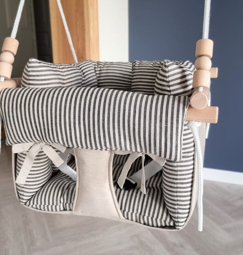 premium babyschaukel aus polyester, wetterfest, beige, schwarze streifen pumpur