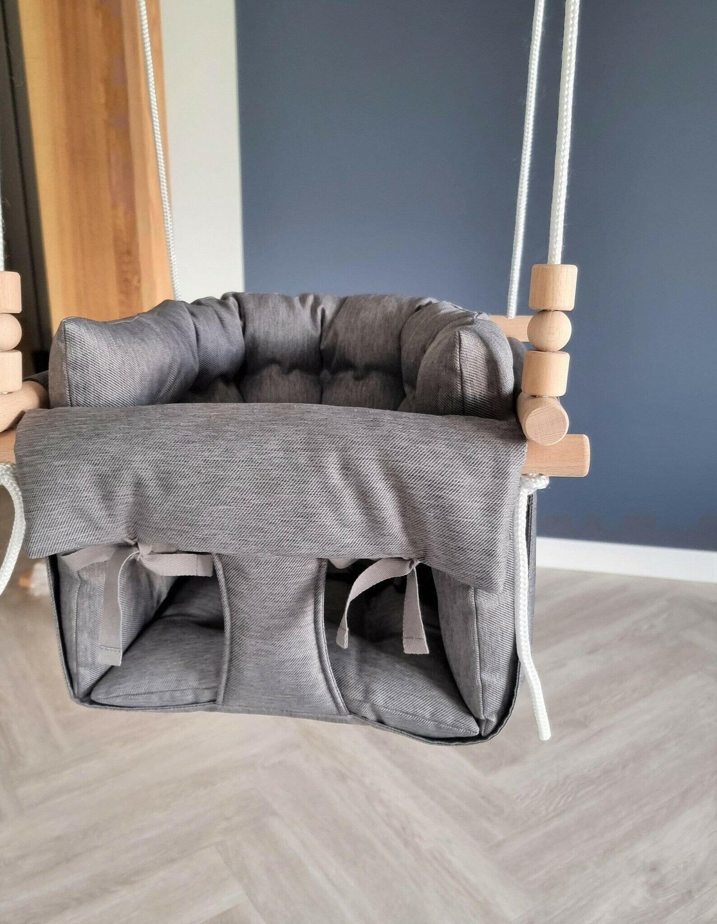 Premium Babyschaukel aus Polyester, Wetterfest, Dunkelgrau.