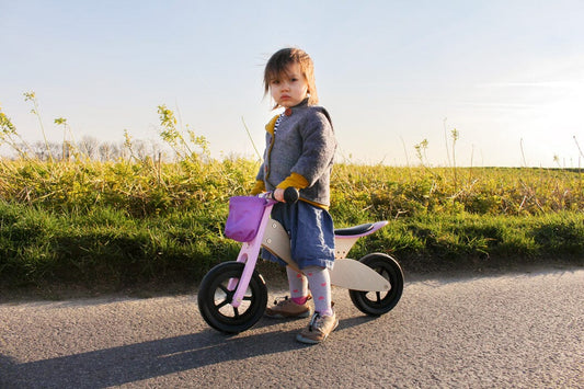 Holzlaufräder für Kinder: Der natürliche Weg zur Mobilität