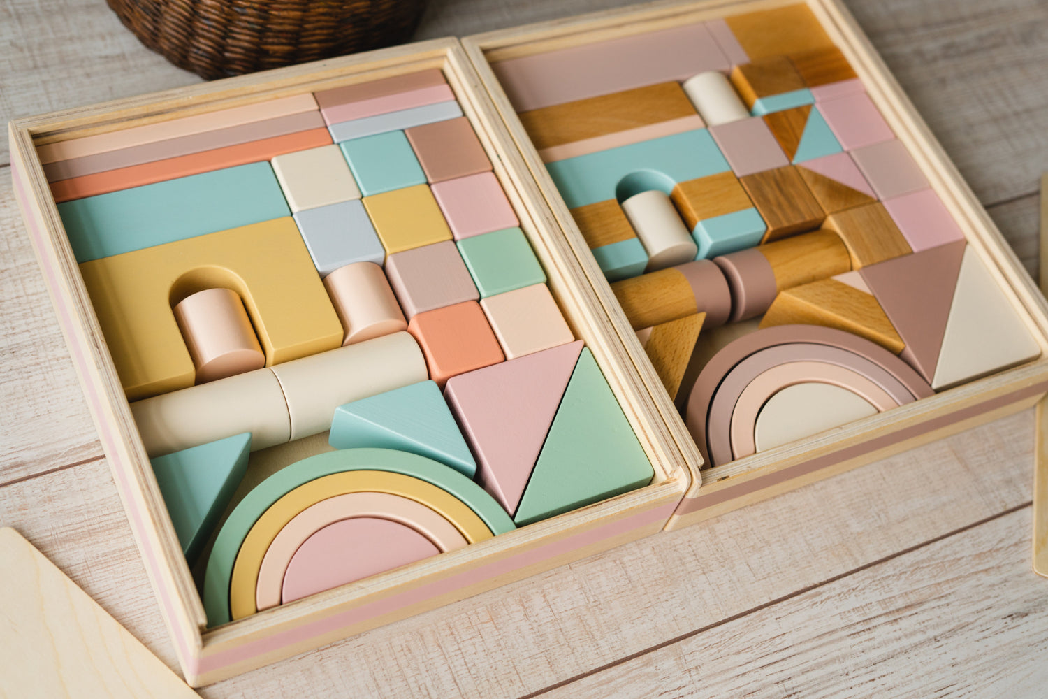 Holzspielzeug - BesonderesHoch2