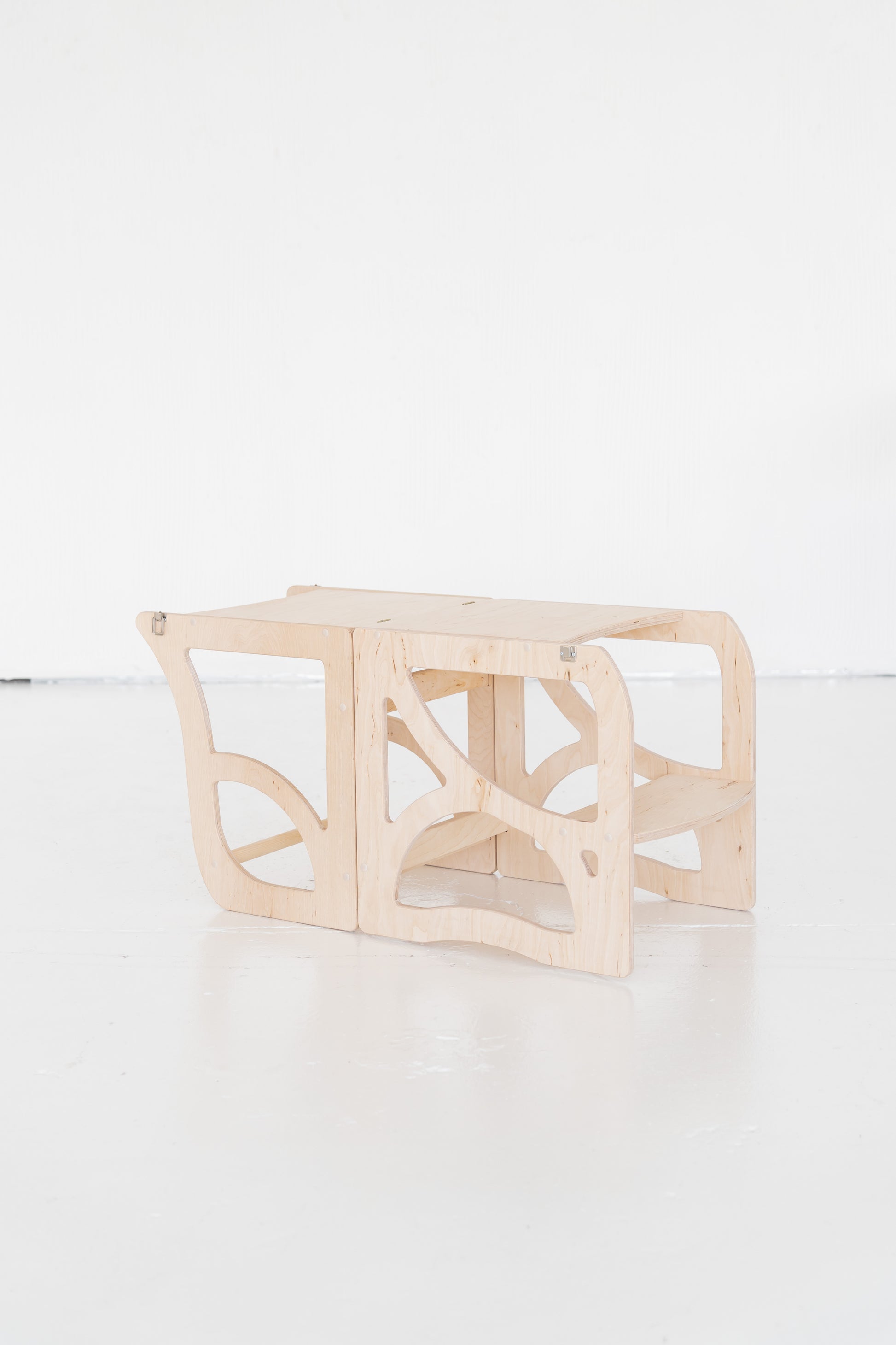 4-in-1 Lernturm NEST aus Holz als Montessori Kitchen Helper mit Tisch und Stuhl