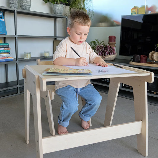 Mitwachsende Tisch und Stuhl für Kleinkinder - natur