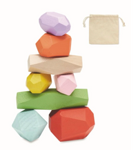 Flowfull® Holzsteine Schatzsuche SET – 8 bunte Spielsteine im Baumwollbeutel.