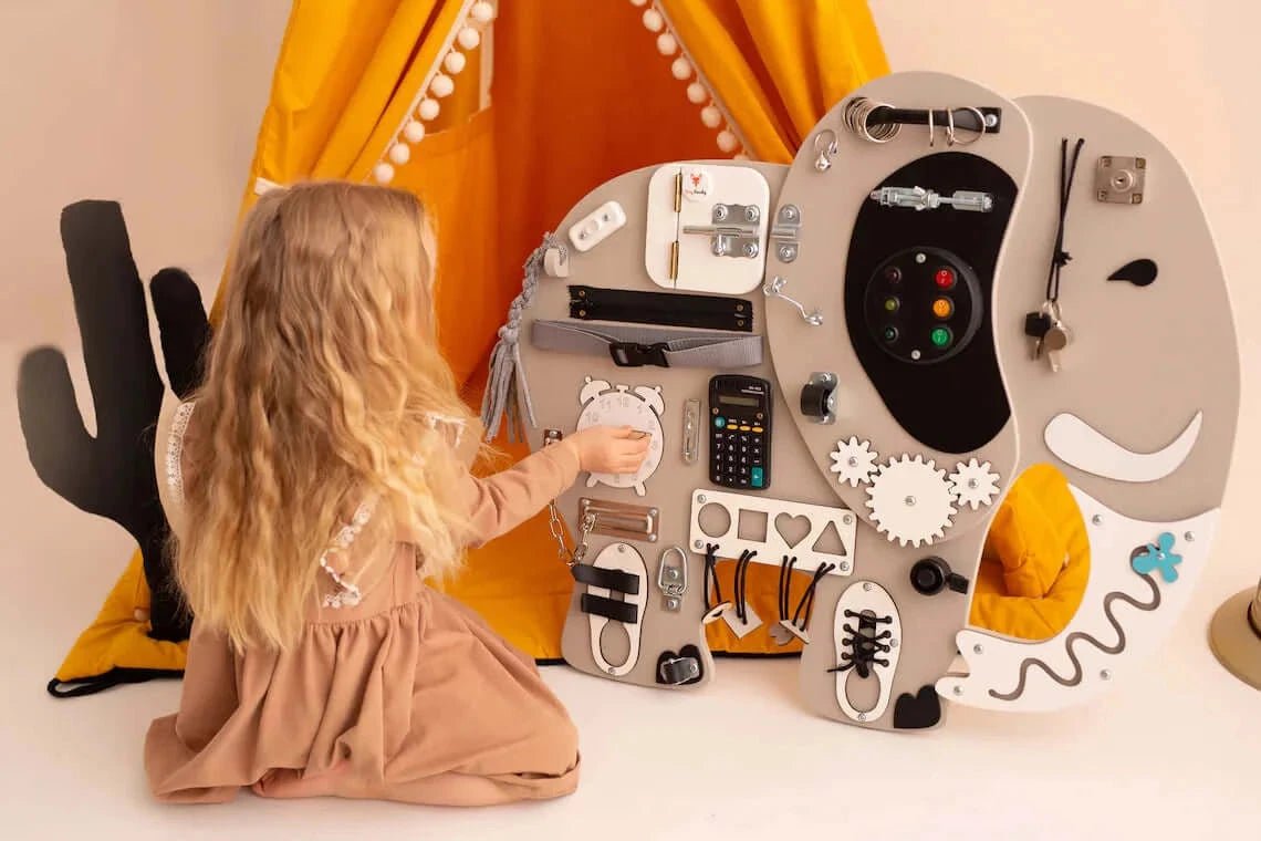 Activity Board Montessori Busyboard Motorikbrett Holz, Elefant - BesonderesHoch2