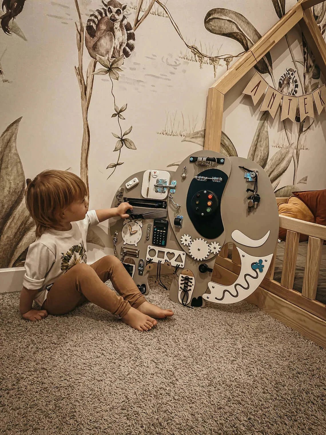 Activity Board Montessori Busyboard Motorikbrett Holz, Elefant - BesonderesHoch2