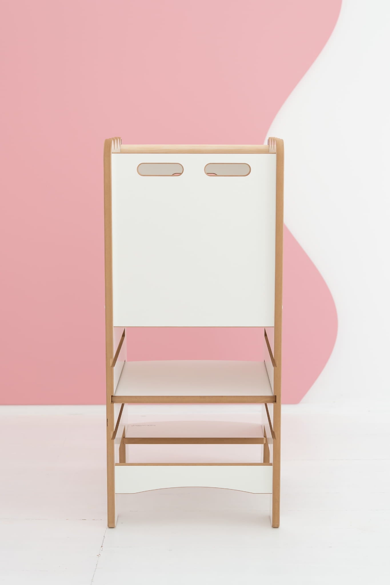 BUBBLE Montessori Lernturm mit Rüsche als sicherer Kitchen Helper aus Holz