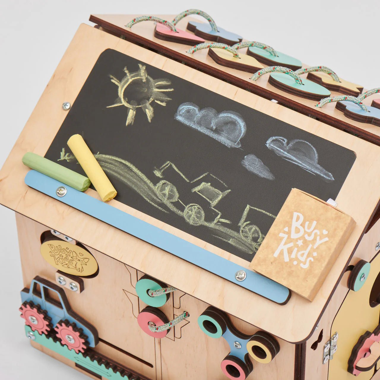 BusyBoard sensorisches Spielhaus Mini – Montessori Holzspielzeug mit über 20 Aktivitäten - BesonderesHoch2