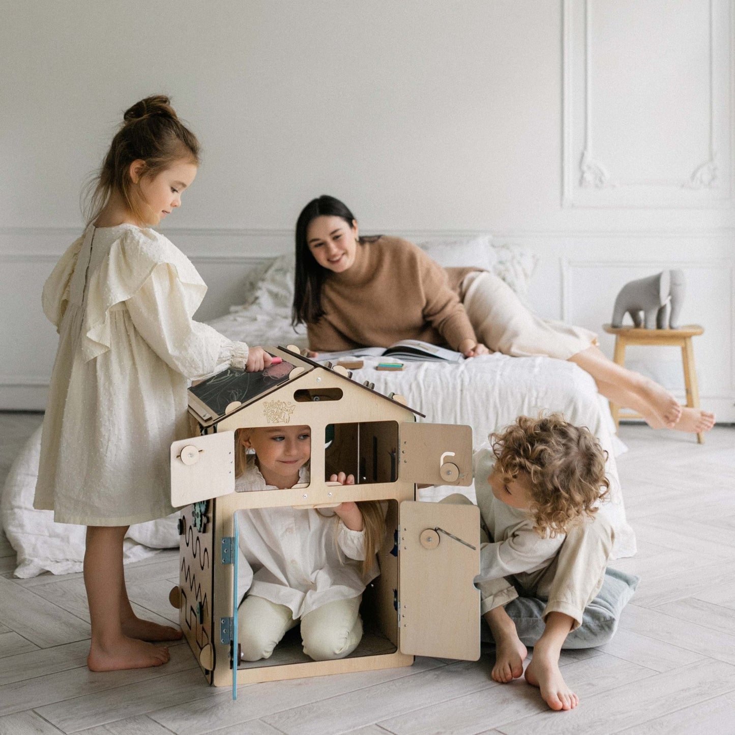 BusyBoard sensorisches Spielhaus Natura Mint – Limitierte Montessori - Ausgabe mit über 30 Aktivitäten - BesonderesHoch2