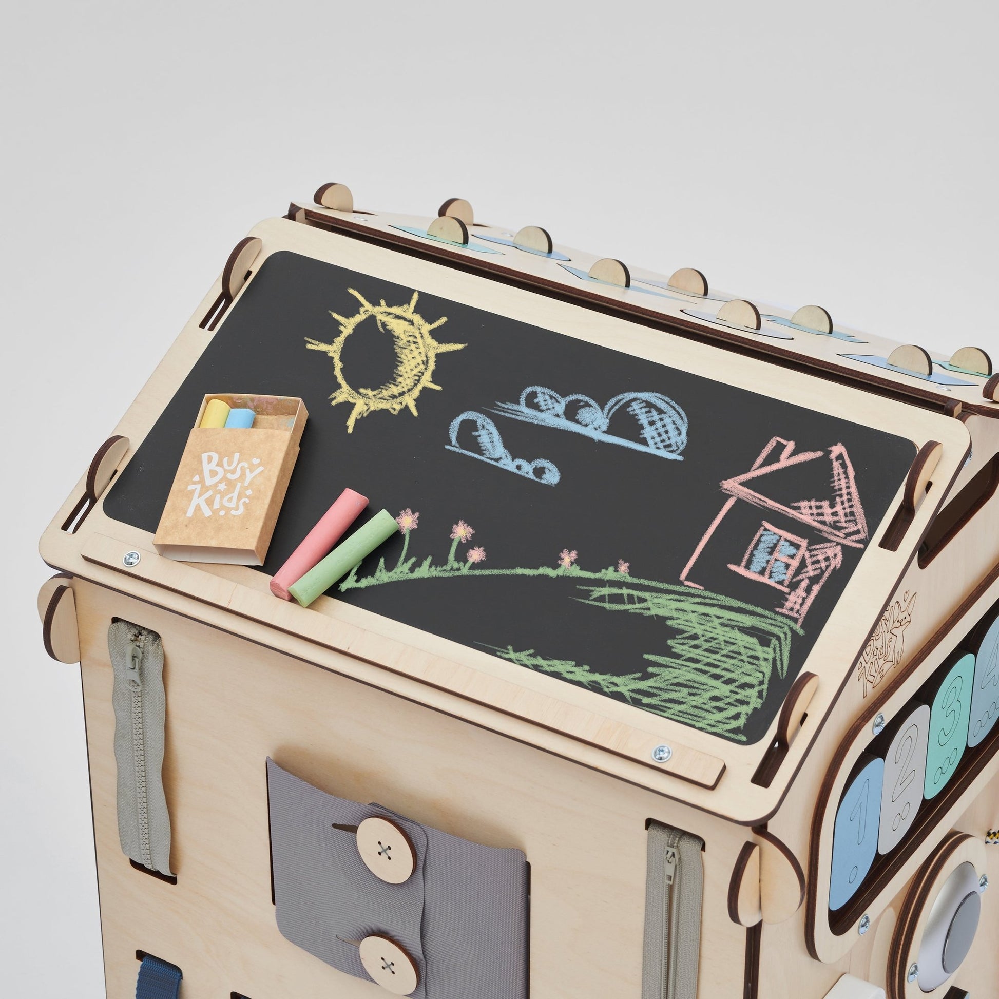 BusyBoard sensorisches Spielhaus Natura Mint – Limitierte Montessori - Ausgabe mit über 30 Aktivitäten - BesonderesHoch2