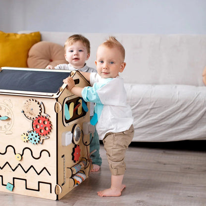 BusyBoard sensorisches Spielhaus Natura – Montessori Holzspielzeug mit über 30 Aktivitäten - BesonderesHoch2