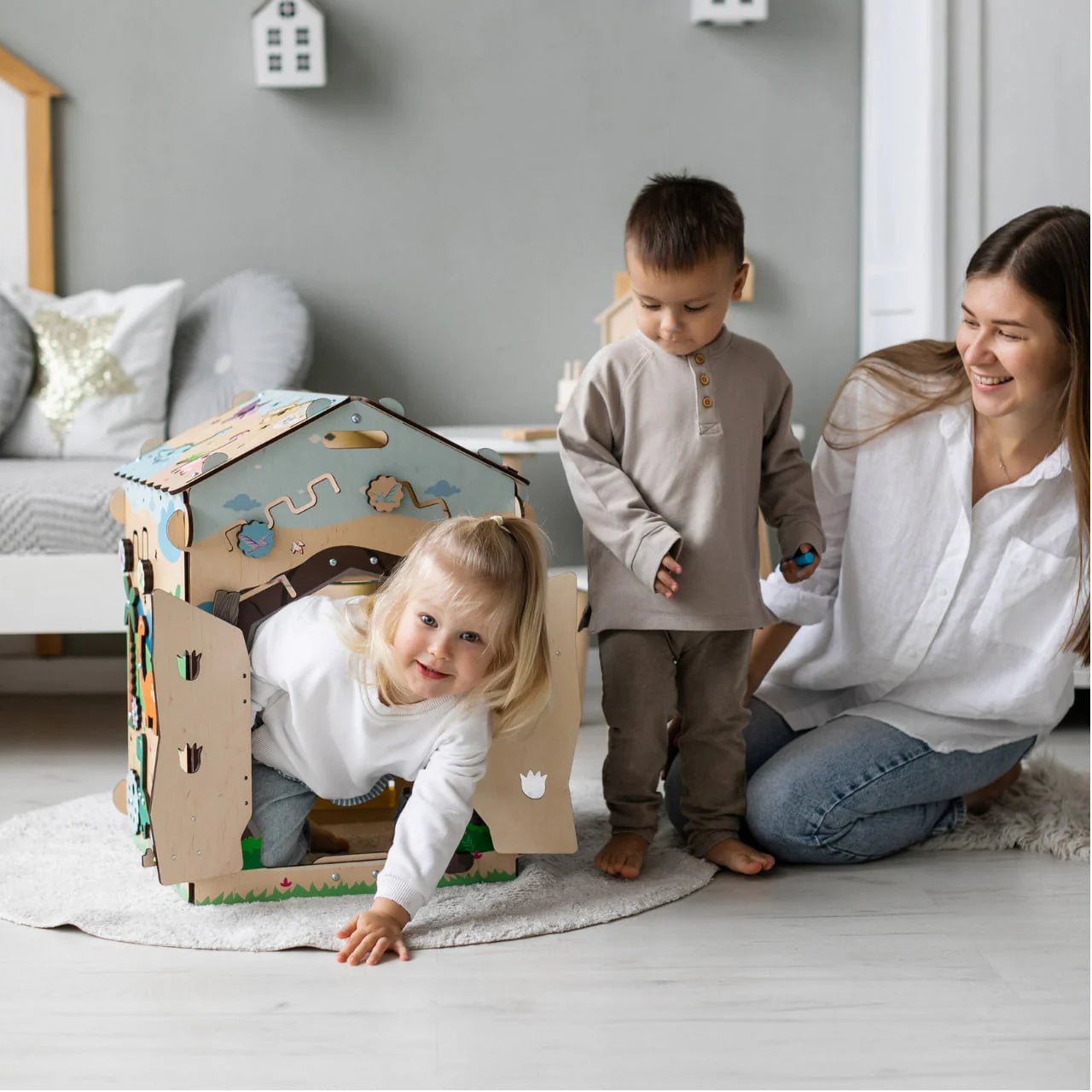 BusyBoard sensorisches Spielhaus Natura Pastell – Limitierte Montessori - Ausgabe mit über 30 Aktivitäten - BesonderesHoch2