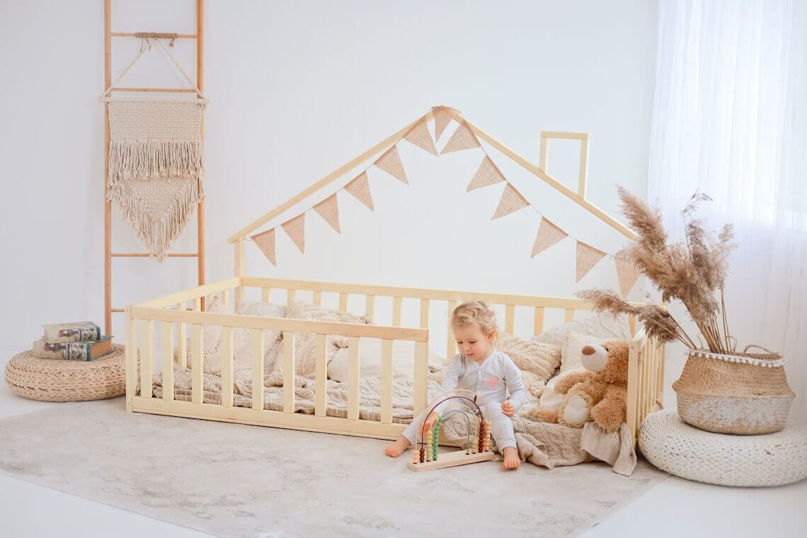 Hausbett, Bodenbett, Kinderbett, Montessori Babybett Home4dreams 
