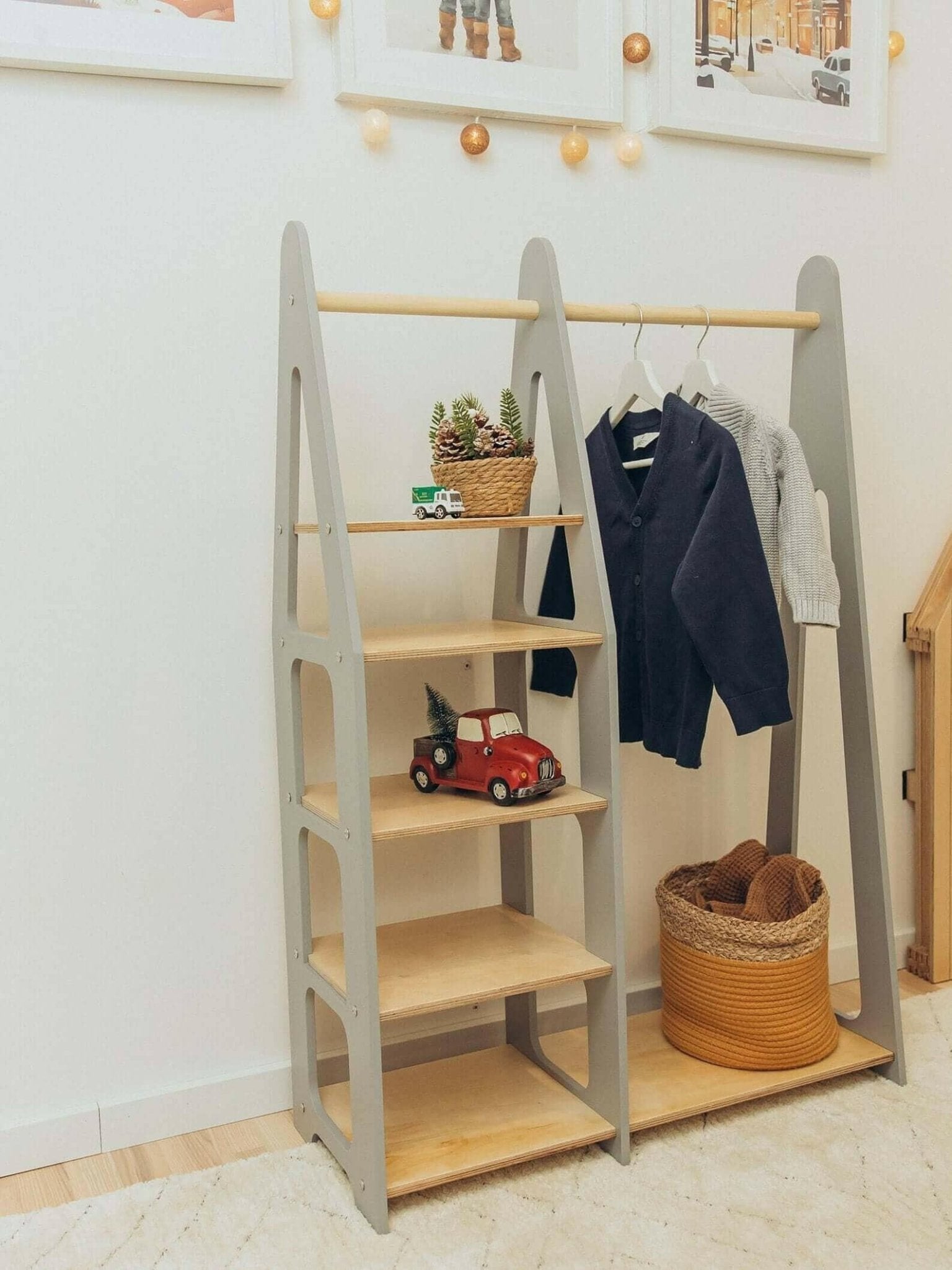 Kindergarderobe mit Ablage, Montessori Möbel, Kleiderschrank - BesonderesHoch2
