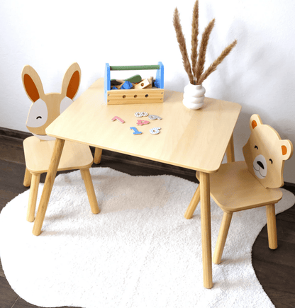 Kindertisch mit 2 Stühlen - BesonderesHoch2