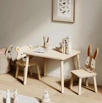 Kindertisch mit 2 Stühlen - BesonderesHoch2