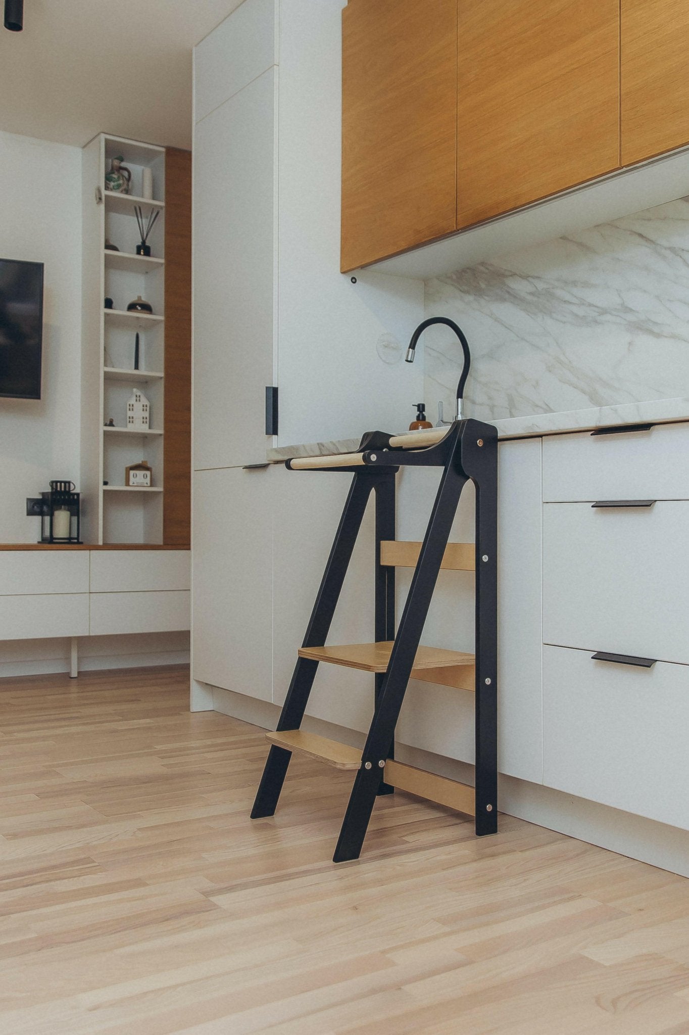 Lernturm klappbar, Küchenturm, Learning Tower, Montessori Turm - BesonderesHoch2