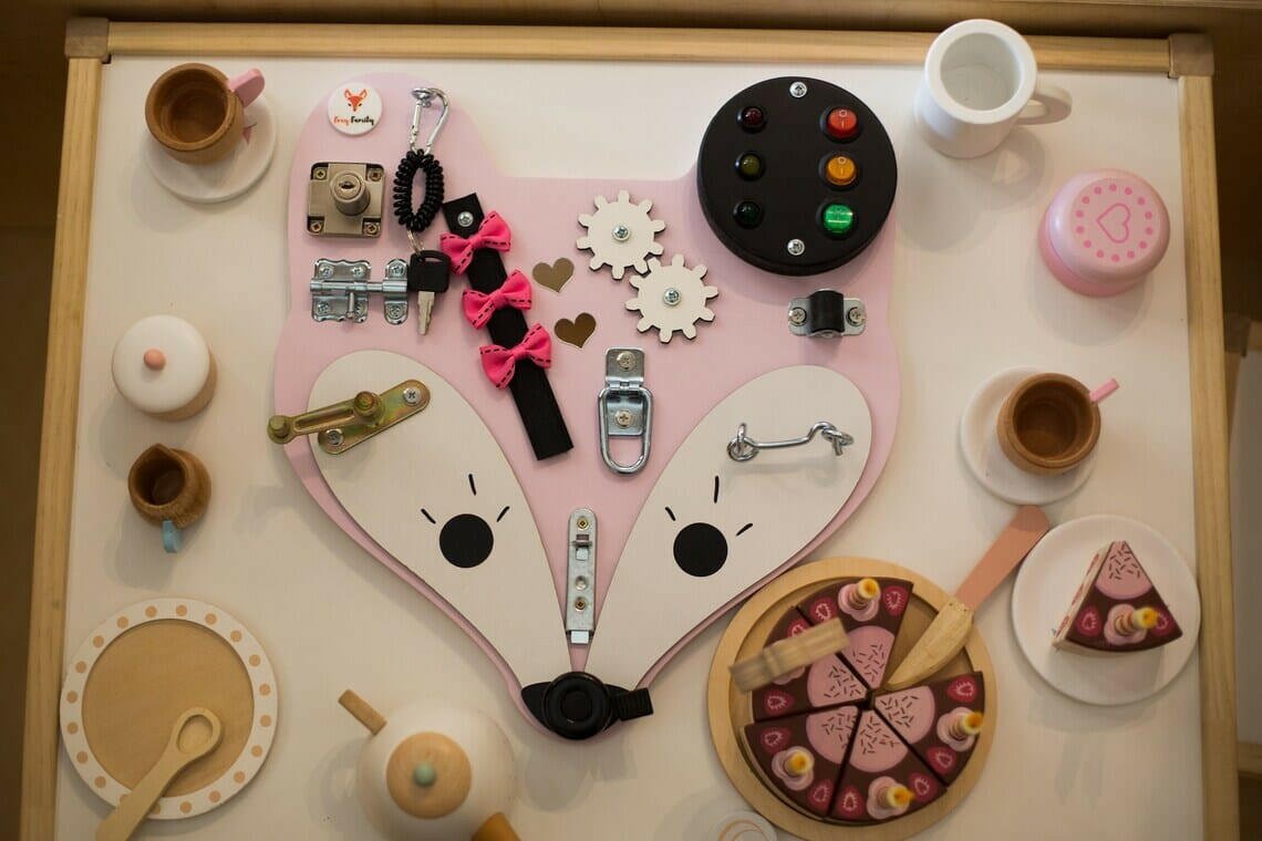 Montessori Busy Board Activity Board Motorikbrett Holz, Fuchskopf - BesonderesHoch2