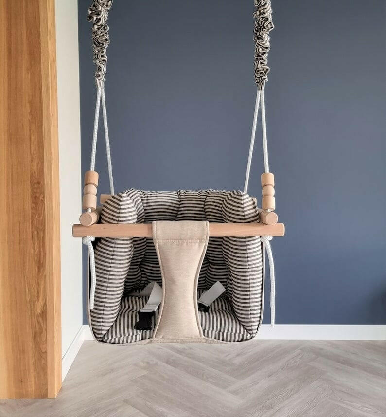Premium Babyschaukel aus Polyester, Wetterfest, Beige, schwarze Streifen - BesonderesHoch2