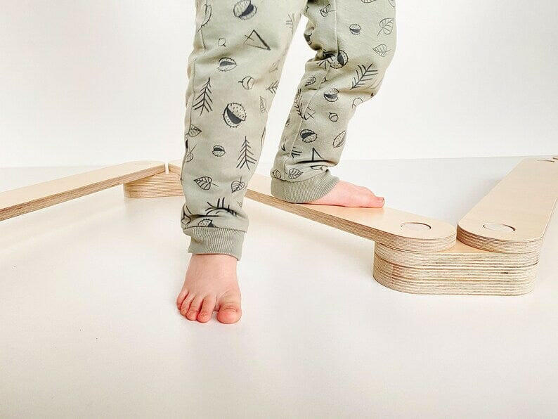 Schwebebalken, Balancierpfad, Balancierbalken, Sinnespfad, Montessori - BesonderesHoch2