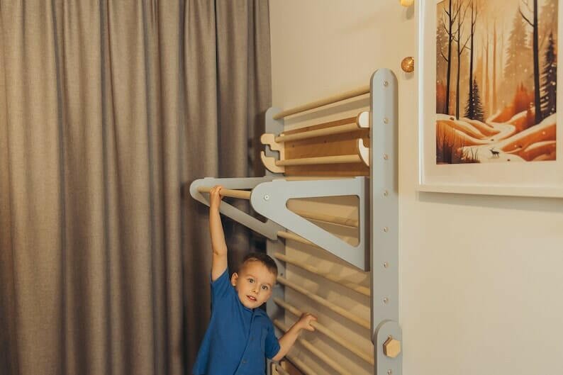 Sprossenwand & Kletterdreieck mit Rutsche, Pikler Dreieck - BesonderesHoch2