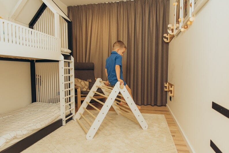 Sprossenwand & Kletterdreieck mit Rutsche, Pikler Dreieck Duck Woodworks 
