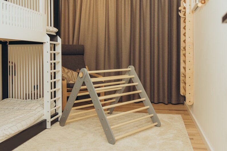 Sprossenwand & Kletterdreieck mit Rutsche, Pikler Dreieck Duck Woodworks 