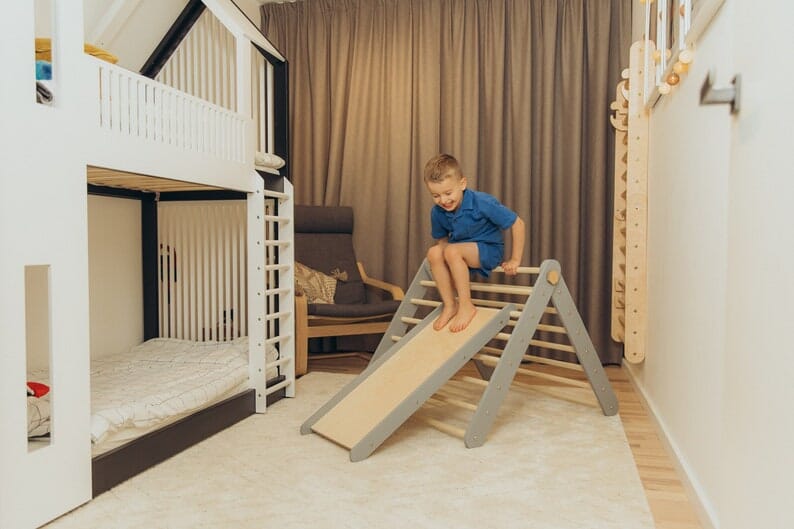 Sprossenwand & Kletterdreieck mit Rutsche, Pikler Dreieck Duck Woodworks 