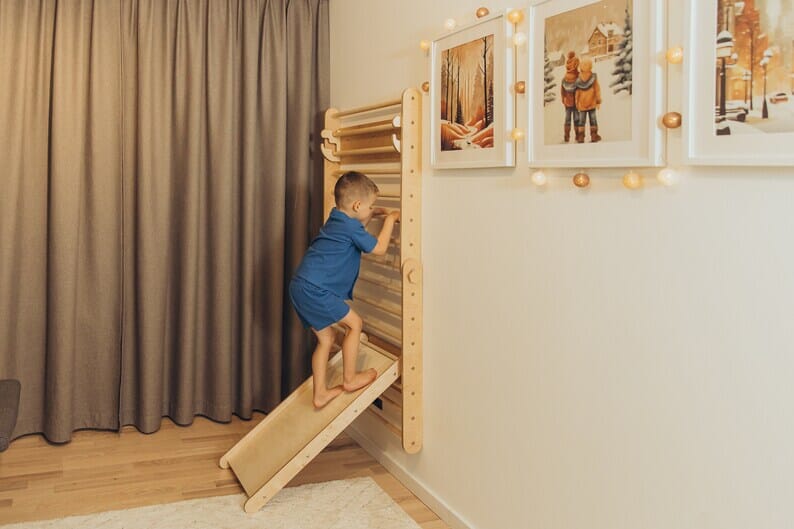Sprossenwand & Kletterdreieck mit Rutsche, Pikler Dreieck Duck Woodworks 